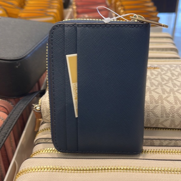 Michael Kors Jet Set Travel Medium Zip Around Card Case 
Color: Navy 
NWT - Picture 12 of 16